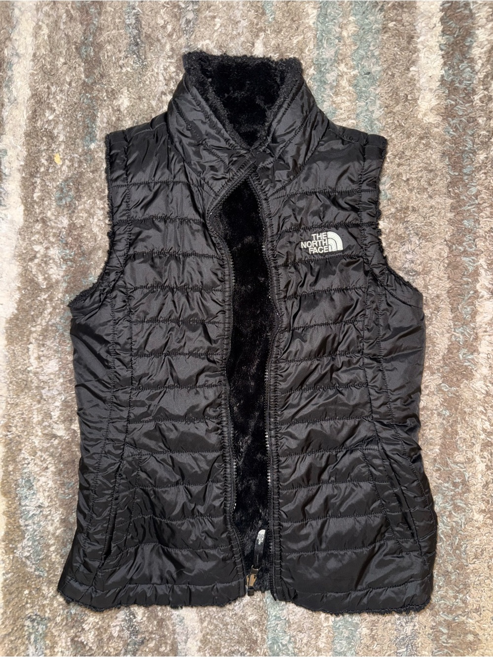 The North Face Black Quilted Fleece-Lined Women's Vest - runs small